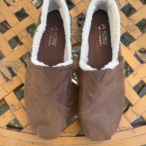 Skechers BOBS Brown Slip-On with Faux Fur size nine. In new condition